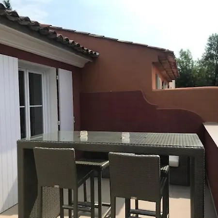 Maison Du Lac 9 *