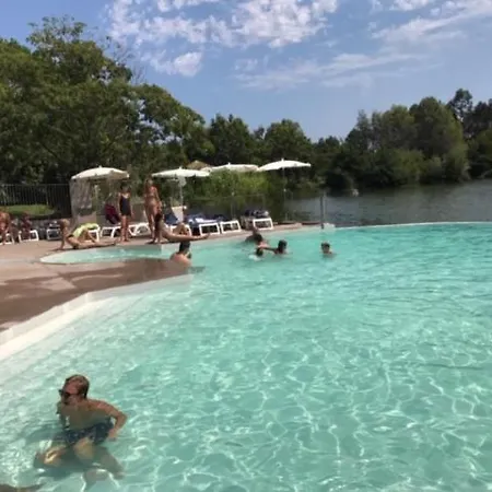 Maison Du Lac 9 *